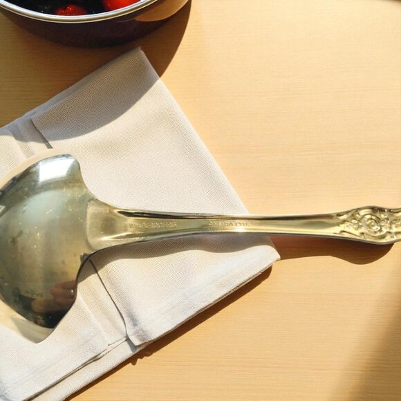 Vintage Wm A Rogers Silver Plate Gravy Ladle 8” - Picture 6 of 7